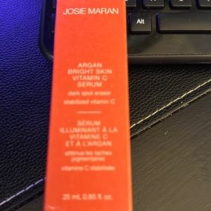 Josie Maran Argan Vitamin C serum